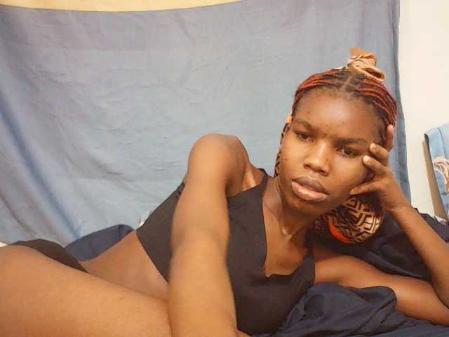 Beautyviny2 live cam on BongaCams