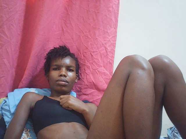 Beautyviny2 live cam on BongaCams