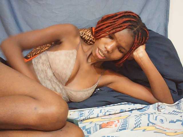 Beautyviny2 live cam on BongaCams