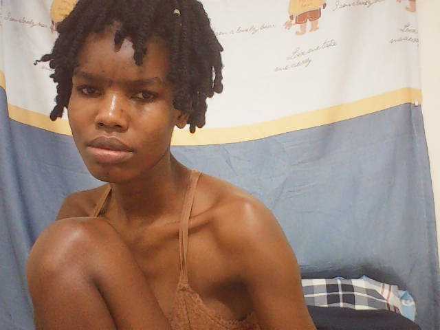 Beautyviny2 live cam on BongaCams