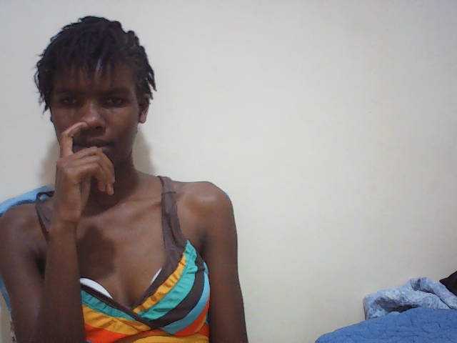 Beautyviny2 live cam on BongaCams