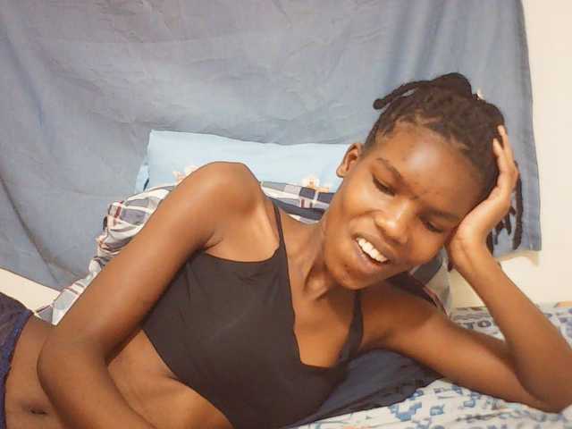 Beautyviny2 live cam on BongaCams