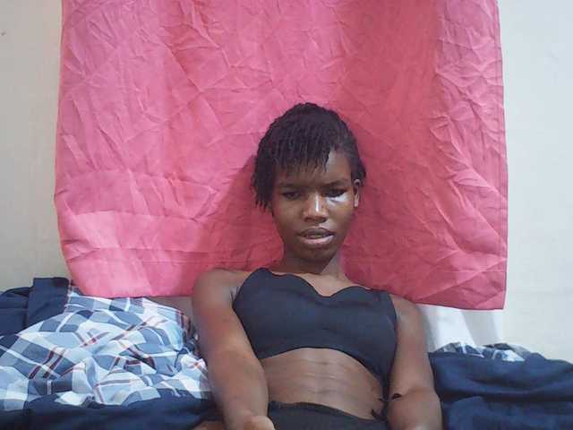 Beautyviny2 live cam on BongaCams