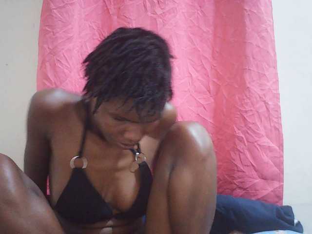 Beautyviny2 live cam on BongaCams