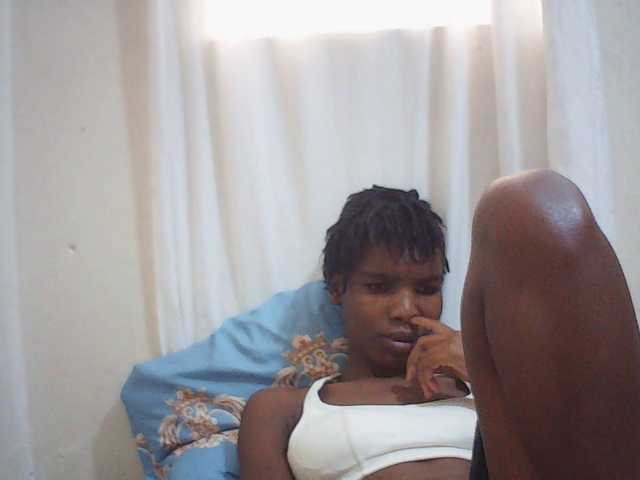 Beautyviny2 live cam on BongaCams