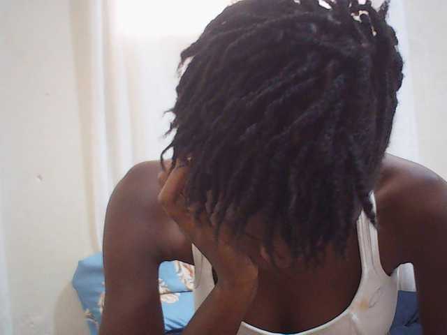 Beautyviny2 live cam on BongaCams