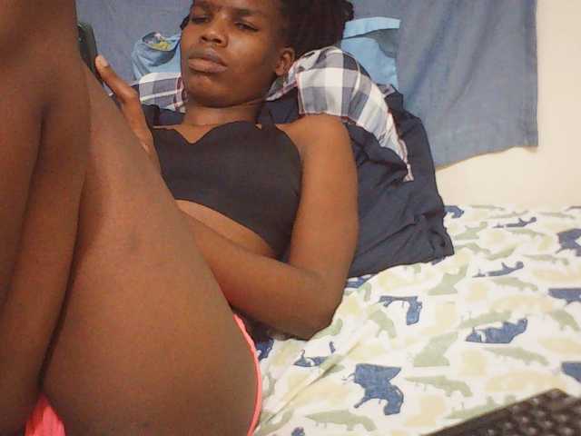 Beautyviny2 live cam on BongaCams