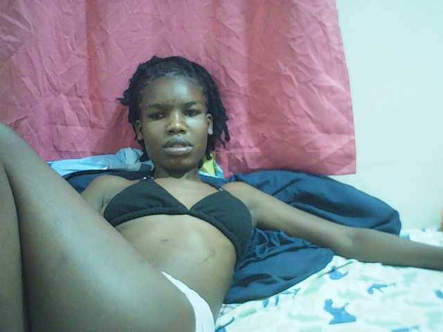 Beautyviny2 live cam on BongaCams