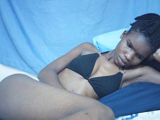 Beautyviny2 live cam on BongaCams
