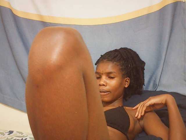 Beautyviny2 live cam on BongaCams