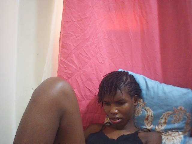 Beautyviny2 live cam on BongaCams