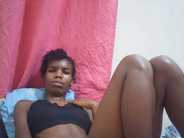 Beautyviny2 live cam on BongaCams