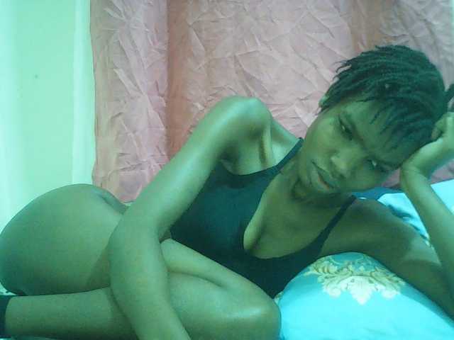 Beautyviny2 live cam on BongaCams