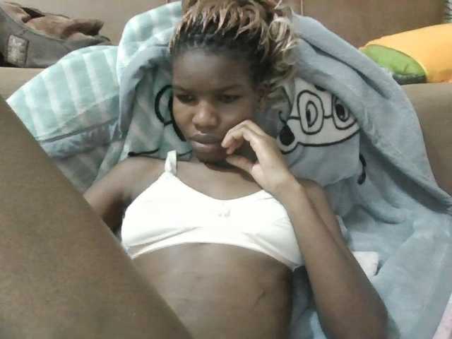 Beautyviny2 live cam on BongaCams