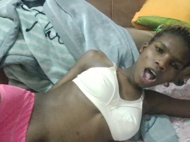 Beautyviny2 live cam on BongaCams