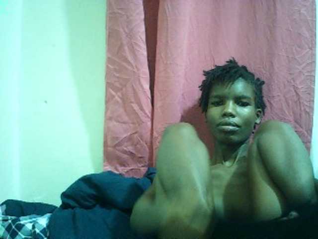 Beautyviny2 live cam on BongaCams