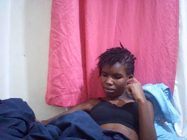 Beautyviny2 live cam on BongaCams