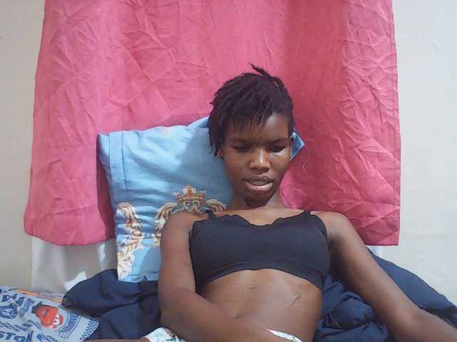 Beautyviny2 live cam on BongaCams
