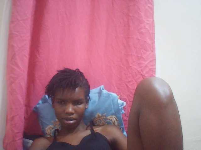 Beautyviny2 live cam on BongaCams