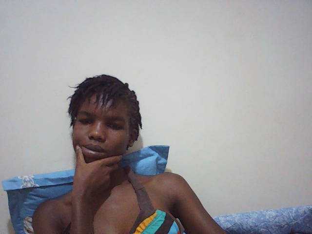 Beautyviny2 live cam on BongaCams