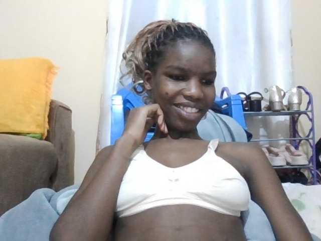 Beautyviny2 live cam on BongaCams
