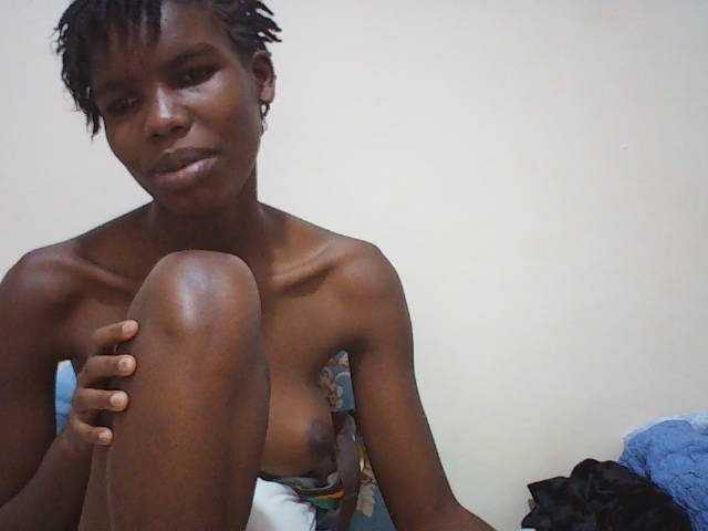 Beautyviny2 live cam on BongaCams