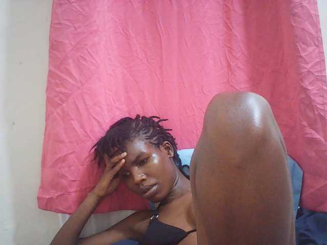 Beautyviny2 live cam on BongaCams