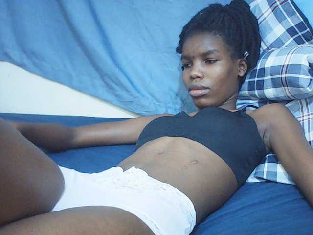 Beautyviny2 live cam on BongaCams