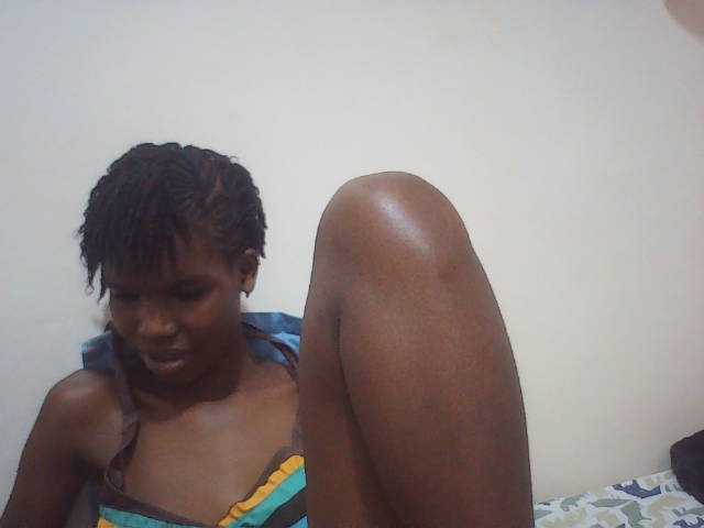 Beautyviny2 live cam on BongaCams
