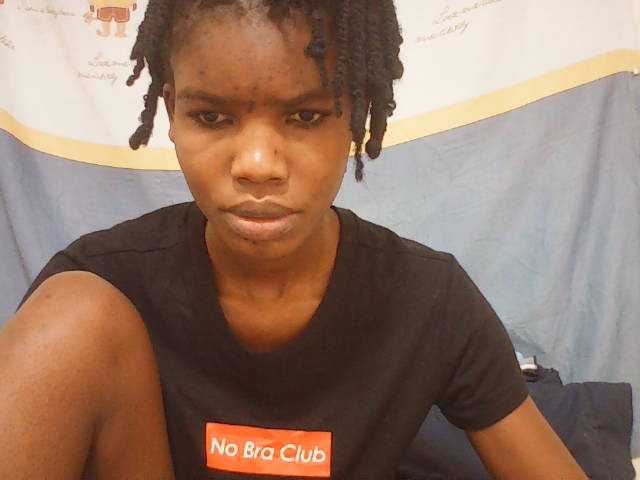 Beautyviny2 live cam on BongaCams