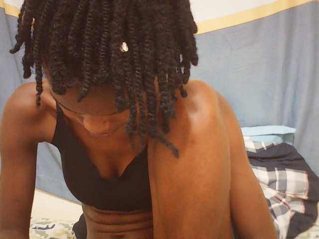Beautyviny2 live cam on BongaCams