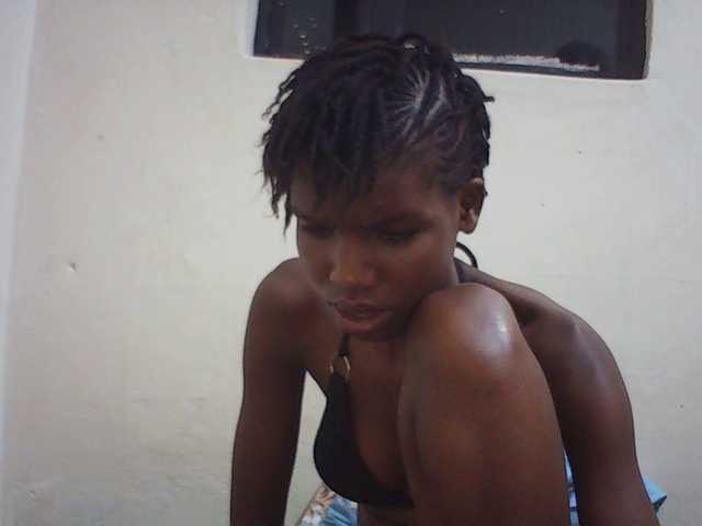 Beautyviny2 live cam on BongaCams