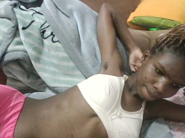 Beautyviny2 live cam on BongaCams