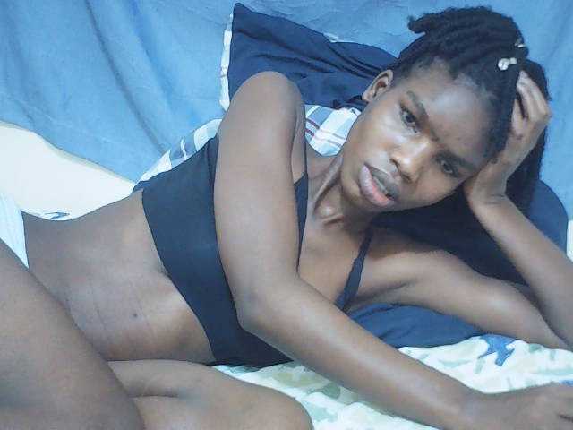Beautyviny2 live cam on BongaCams