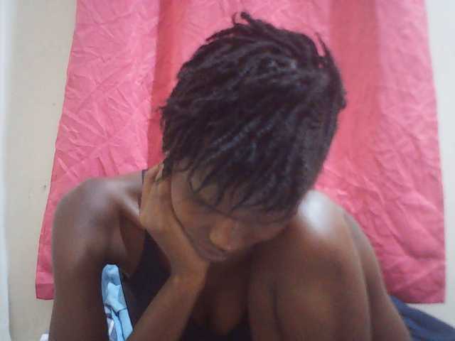 Beautyviny2 live cam on BongaCams