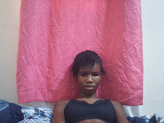 Beautyviny2 live cam on BongaCams