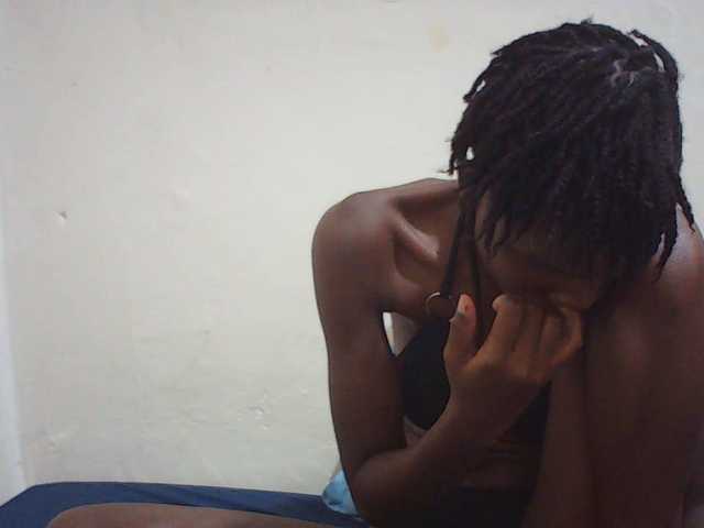 Beautyviny2 live cam on BongaCams