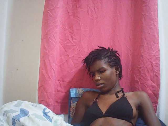 Beautyviny2 live cam on BongaCams