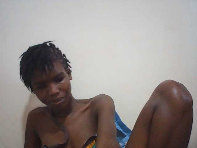 Beautyviny2 live cam on BongaCams