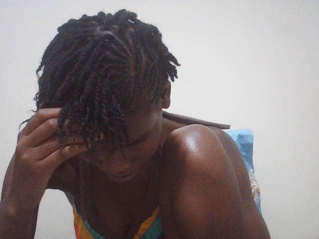 Beautyviny2 live cam on BongaCams