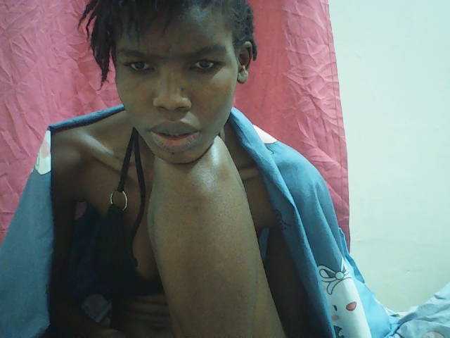 Beautyviny2 live cam on BongaCams