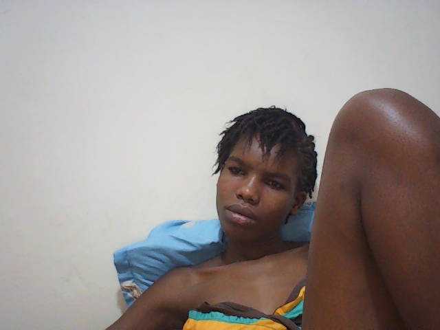 Beautyviny2 live cam on BongaCams
