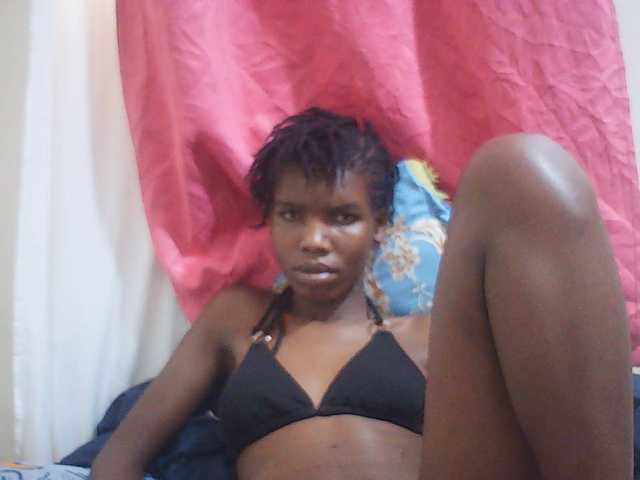 Beautyviny2 live cam on BongaCams