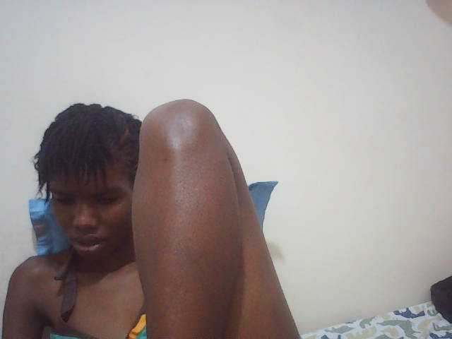 Beautyviny2 live cam on BongaCams