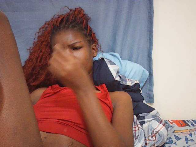Beautyviny2 live cam on BongaCams