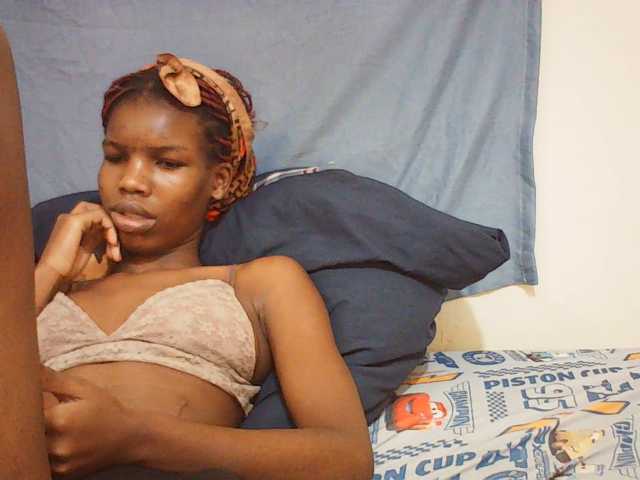 Beautyviny2 live cam on BongaCams