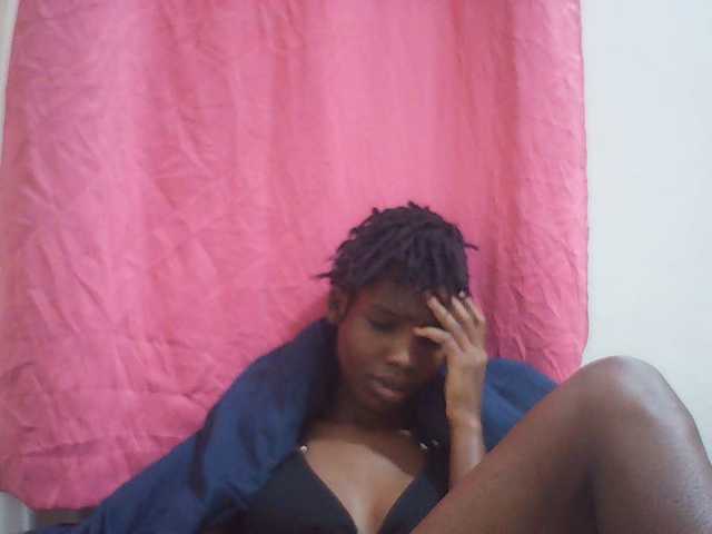 Beautyviny2 live cam on BongaCams