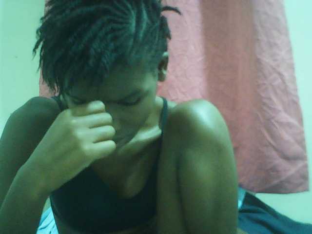 Beautyviny2 live cam on BongaCams