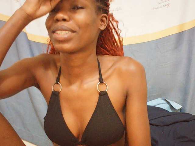Beautyviny2 live cam on BongaCams
