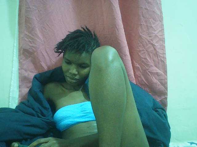 Beautyviny2 live cam on BongaCams